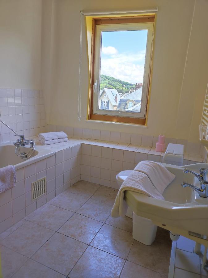 Les Galets Bleus Bed & Breakfast Етрета Екстериор снимка
