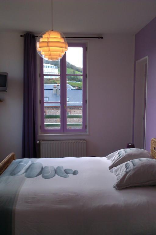Les Galets Bleus Bed & Breakfast Етрета Стая снимка
